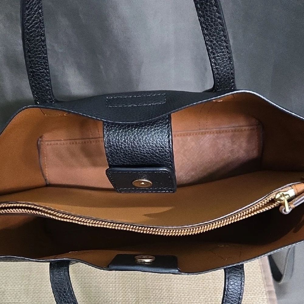 Tory Burch Black Tote EUC - Picture 8 of 14